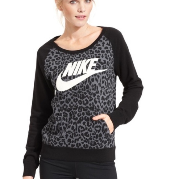 Nike Tops - Nike rally cheetah leopard print crew neck sweatshirt XS